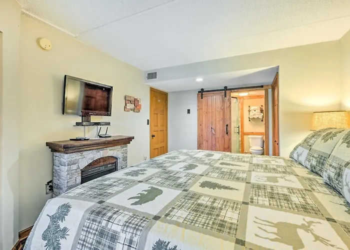 Chalet Village Upper Alpine Condo With Pool Access!